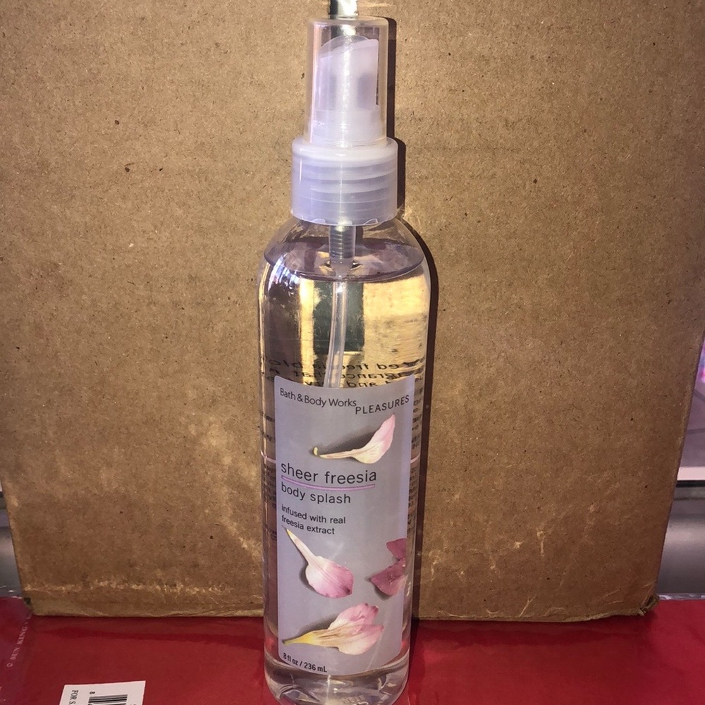 Bath and body works Sheer Freesia